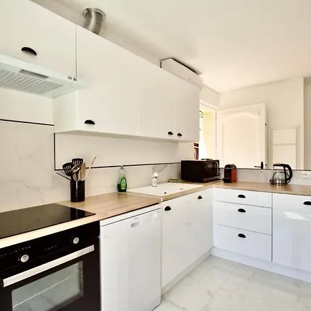 Charmante Maisonnette, Aux Plateaux Fleuris سا لُرون دو فار